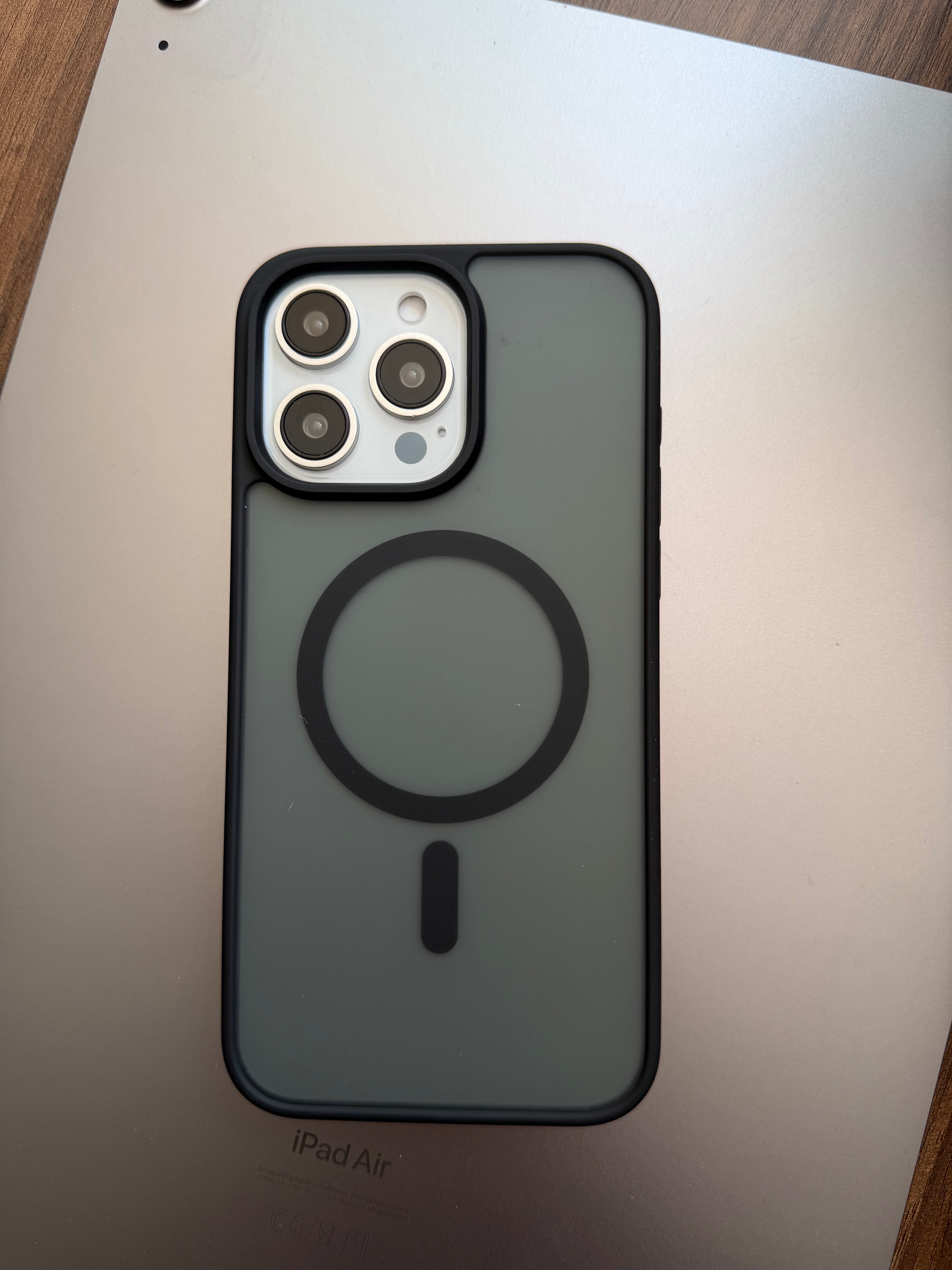 Jota MagSafe Kılıf Siyah
